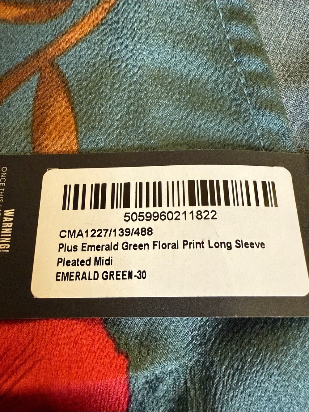 PrettyLittleThing Emerald Green Midi Dress Red Floral Print and pleated skirt - Picture 4 of 8